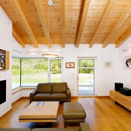 Villa Jure With Heated Pool, Great Garden, Quiet Location *