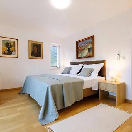 Jure With Heated Pool, Great Garden, Quiet Location Zupa